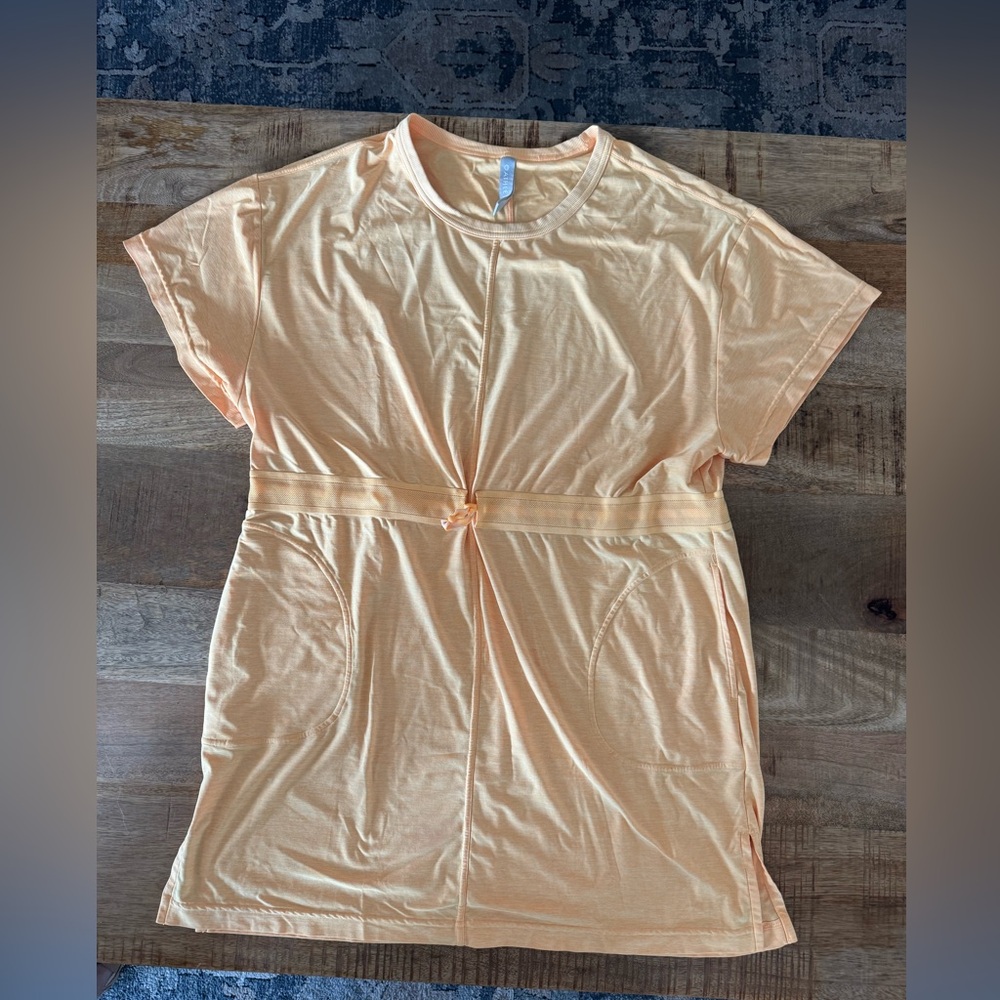 Athleta Orange Creamsicle Short Sleeve Dress